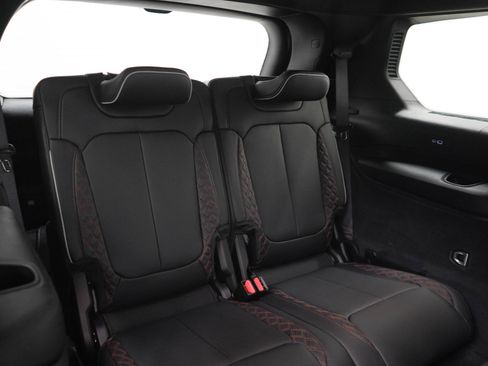 Used 2024 Jeep Grand Cherokee L Summit AWD/4WD image 13