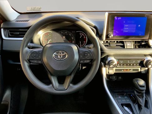 Used 2024 Toyota RAV4 XLE FWD image 6