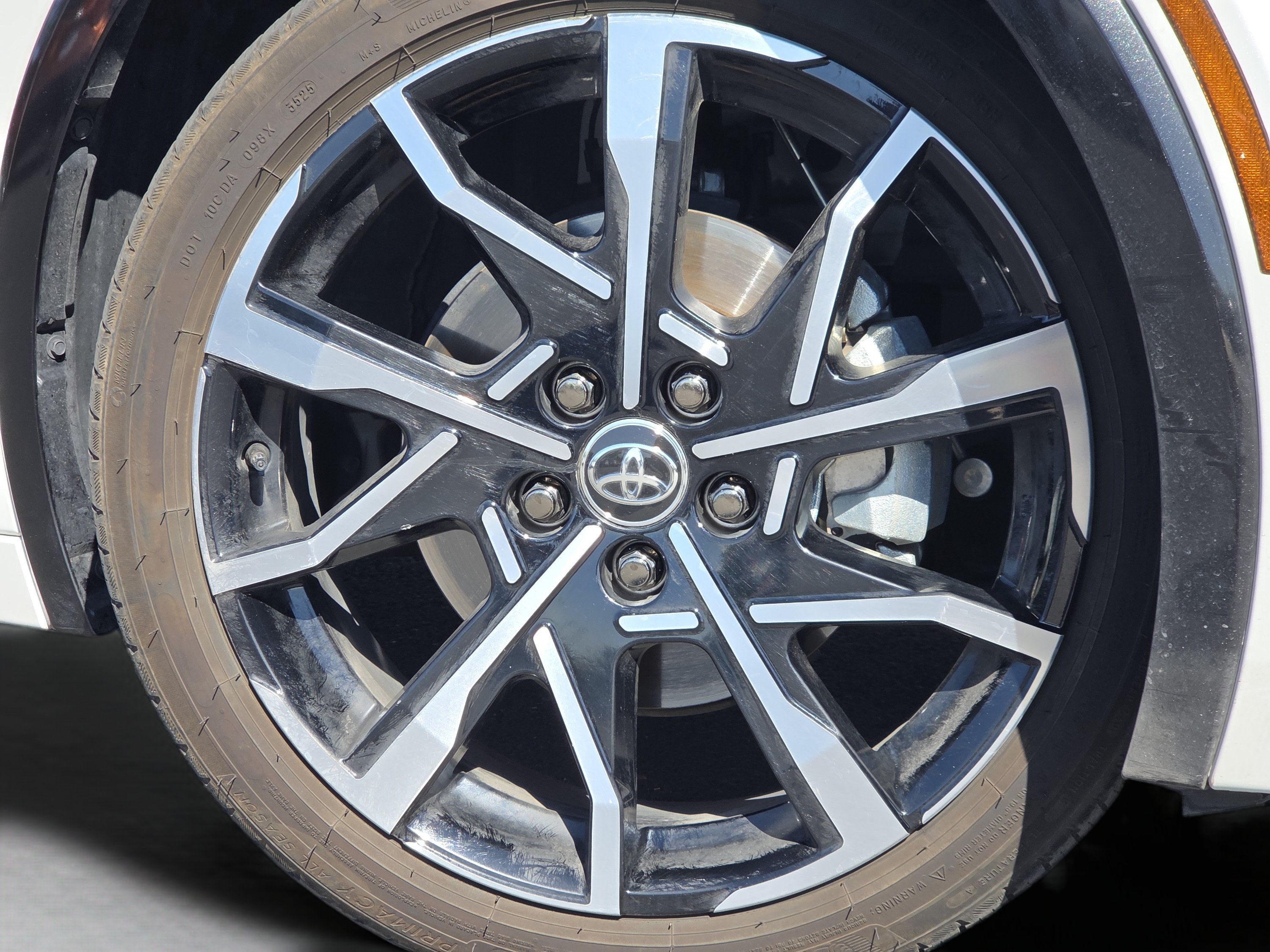 Certified 2026 Toyota Prius Plug-In Hybrid FWD image 18