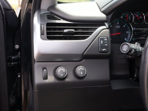 Used 2020 Chevrolet Tahoe LT AWD/4WD image 18
