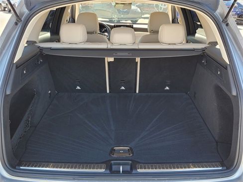 Used 2022 Mercedes-Benz GLC 300 image 8