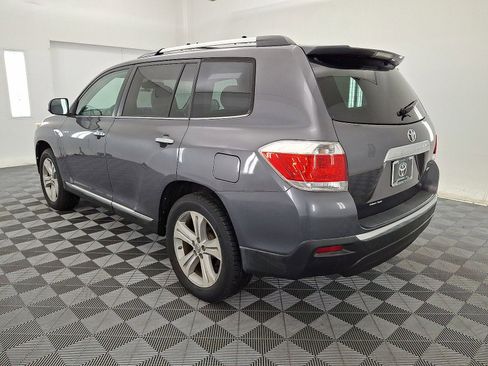 Used 2012 Toyota Highlander Limited w/ Tow Pkg AWD/4WD image 14