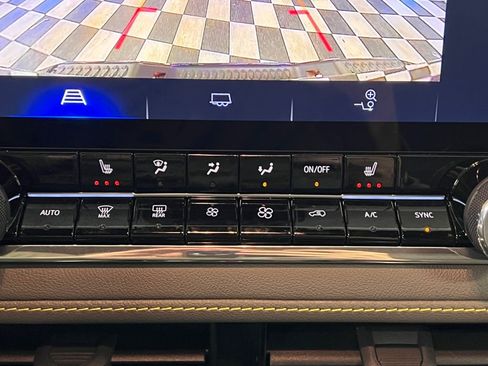 Used 2024 Chevrolet Colorado ZR2 image 29