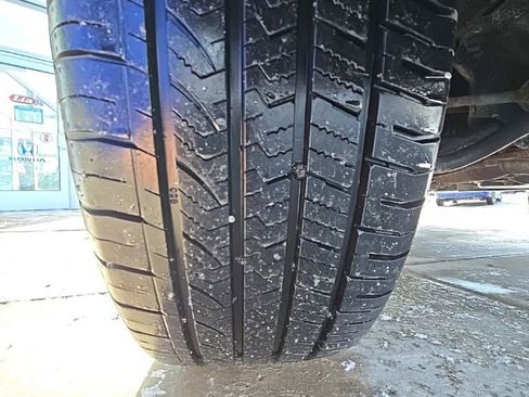 Used 2017 Subaru Forester 2.5i Premium w/ All-Weather Package image 10