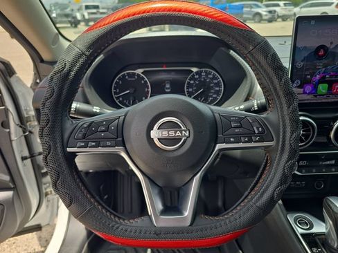 Used 2025 Nissan Sentra SR FWD image 25