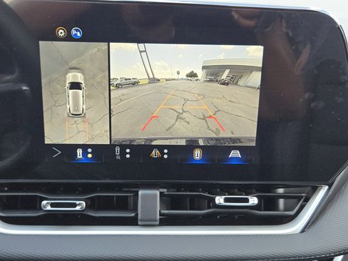 New 2026 Chevrolet Equinox LT w/ Convenience Package II image 12