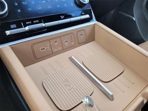 New 2025 Hyundai Santa Fe Limited image 18