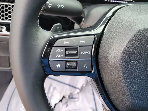 Certified 2025 Honda Civic Sport image 22