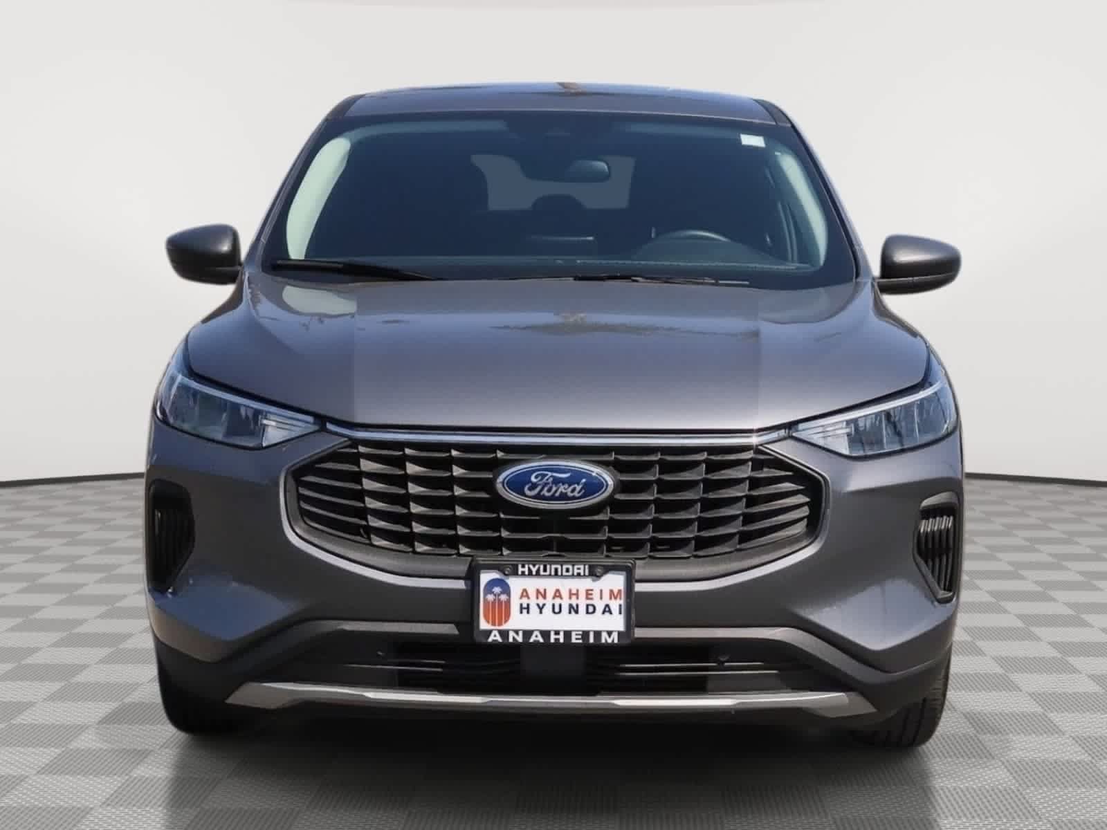Used 2025 Ford Escape Active FWD image 2