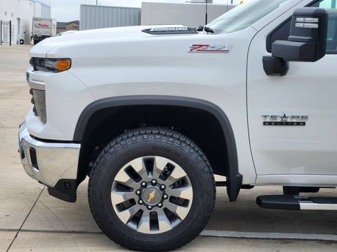 New 2026 Chevrolet Silverado 2500 LT w/ Safety Package AWD/4WD image 10