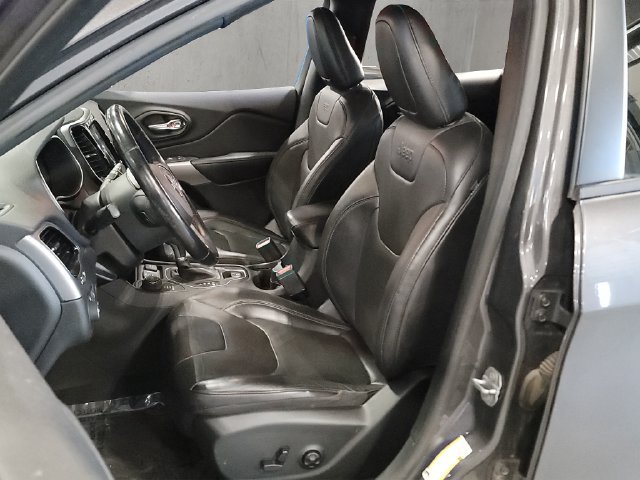 Used 2020 Jeep Cherokee High Altitude AWD/4WD image 30