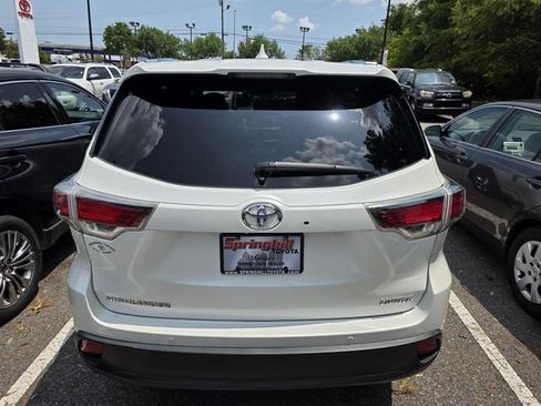Used 2015 Toyota Highlander Limited FWD image 3