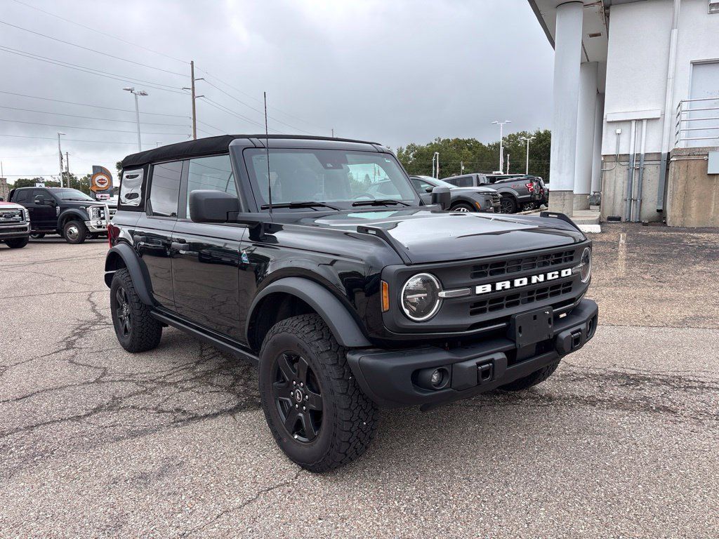 Used 2024 Ford Bronco Black Diamond AWD/4WD image 1