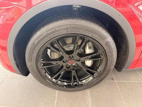 Used 2023 Tesla Model Y Long Range image 38