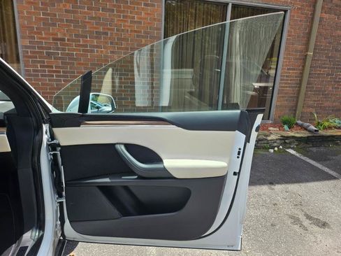 Used 2023 Tesla Model X AWD/4WD image 61