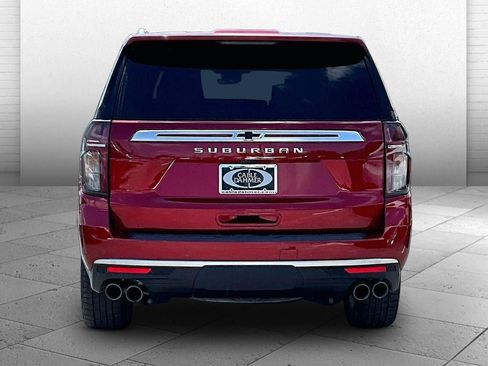 Used 2024 Chevrolet Suburban High Country w/ Advanced Technology Package AWD/4WD image 3