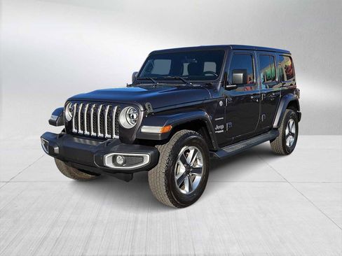 Used 2022 Jeep Wrangler Unlimited Sahara w/ LED Lighting Group image 4
