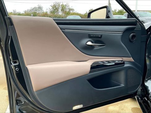 New 2025 Lexus ES 350 image 15