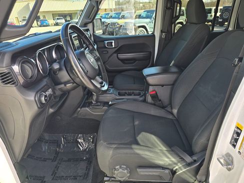 Used 2021 Jeep Wrangler Unlimited Sport image 4