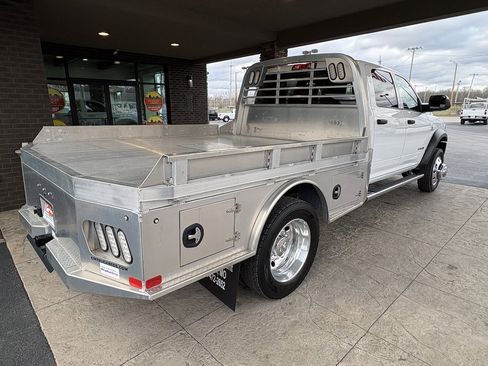 Used 2020 RAM 5500 Tradesman w/ Chrome Appearance Group image 6