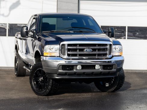 Used 2002 Ford F350 XL image 2