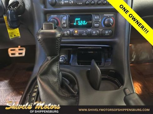 Used 2004 Chevrolet Corvette Coupe w/ Roof Package image 19