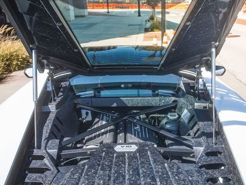 Used 2015 Lamborghini Huracan LP 610-4 image 13