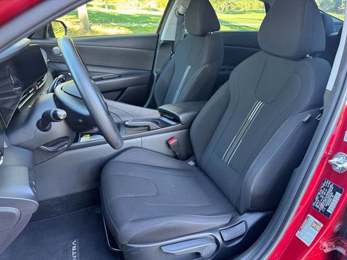 Used 2024 Hyundai Elantra SEL image 14