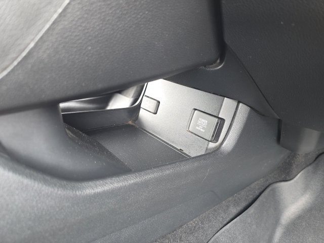 Used 2018 Honda Civic Sport image 32