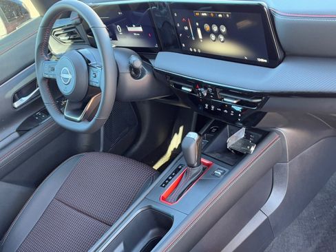 New 2026 Nissan Kicks SR image 11