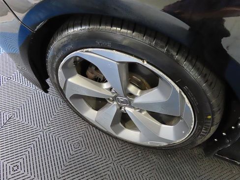 Used 2018 Honda Accord Touring image 35