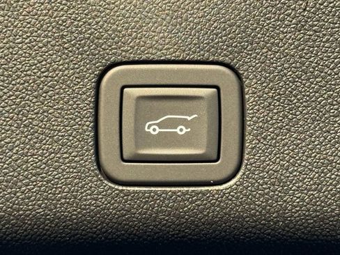 New 2026 Cadillac Escalade ESV Sport w/ LPO, ONYX Package image 38