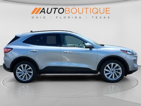 Used 2022 Ford Escape Titanium w/ Titanium Elite Package AWD/4WD image 6