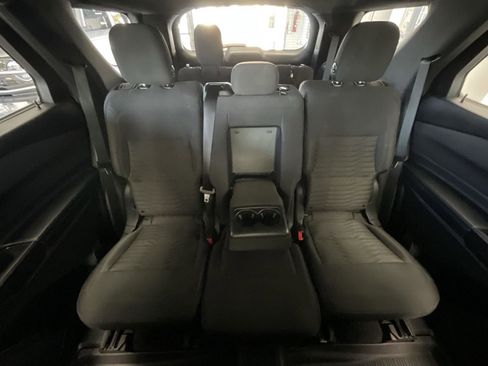 Used 2020 Ford Explorer XLT image 27
