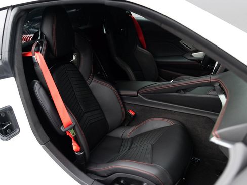 Used 2026 Chevrolet Corvette Z06 w/ Z07 Performance Package RWD image 11