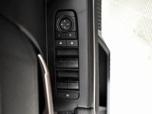 Certified 2025 Toyota Tacoma TRD Sport image 11