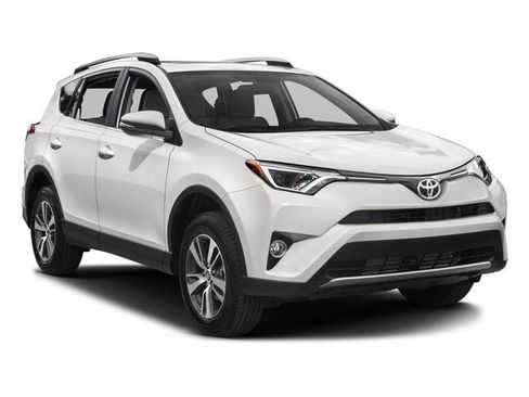 Used 2017 Toyota RAV4 XLE w/ Premium Special Value Package AWD/4WD image 9