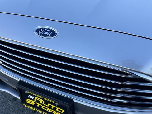 Used 2020 Ford Fusion SE image 12