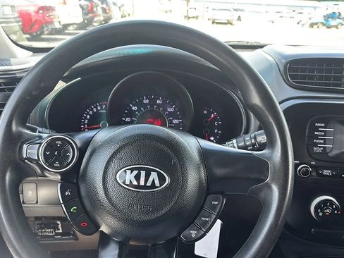 Used 2016 Kia Soul FWD image 8