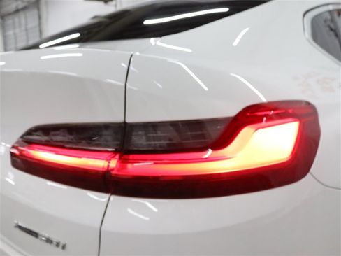 Used 2020 BMW X4 xDrive30i w/ Convenience Package AWD/4WD image 10
