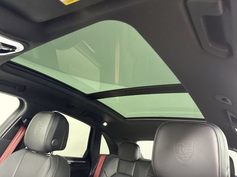 Certified 2023 Porsche Macan S AWD/4WD image 41