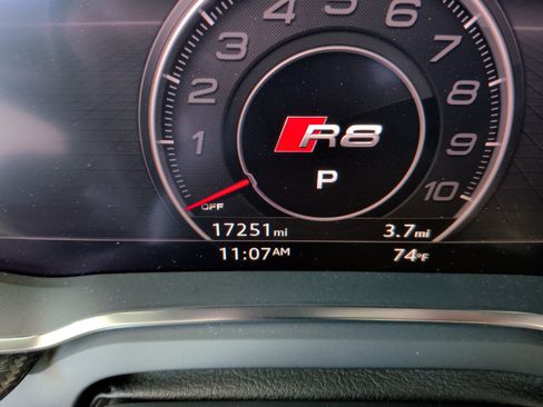 Used 2021 Audi R8 V10 w/ Premium Package RWD image 20