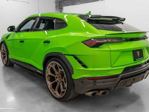 Used 2024 Lamborghini Urus Performante AWD/4WD image 3