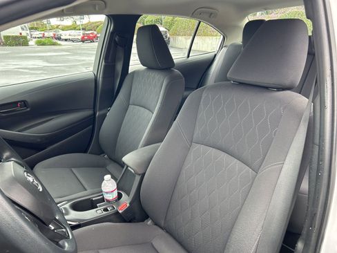 Used 2024 Toyota Corolla LE image 11