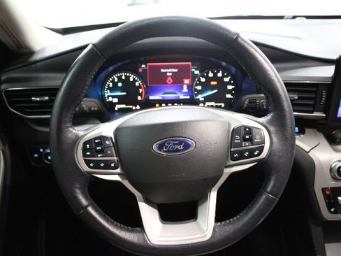 Used 2022 Ford Explorer XLT w/ Equipment Group 202A image 15