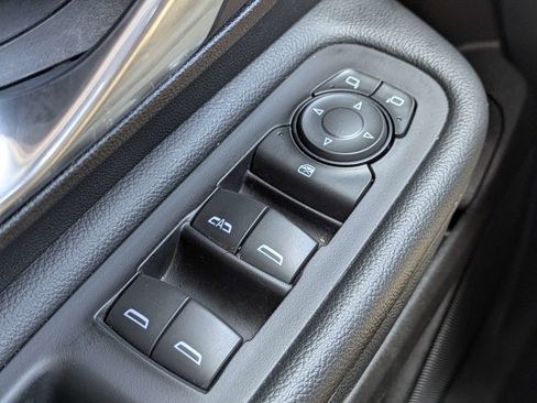 Used 2024 GMC Terrain SLE FWD image 27