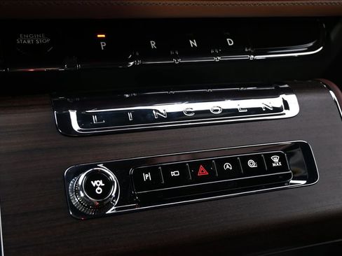 New 2026 Lincoln Aviator Reserve w/ Jet Appearance Package AWD/4WD image 31