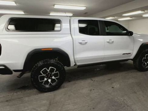 Certified 2024 GMC Canyon AT4X image 9