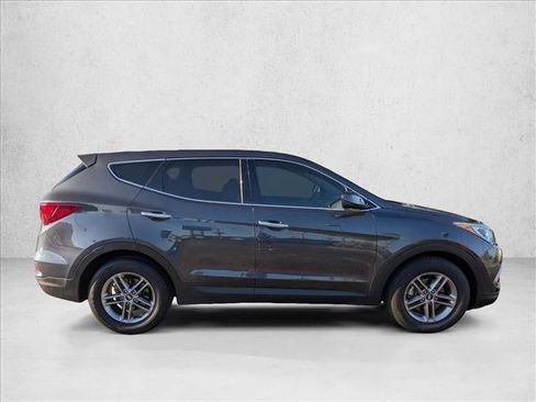Used 2018 Hyundai Santa Fe Sport image 4