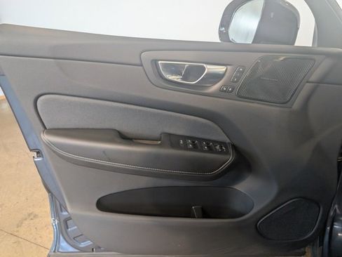 Used 2022 Volvo XC60 B6 R-Design w/ Advanced Package image 11